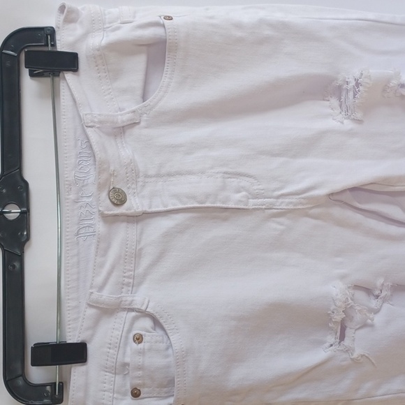 Puzzle Jeans White, Distressed. Ladies, Size 9/10 Midrise, 30" inseam, 30" waist - Picture 2 of 8